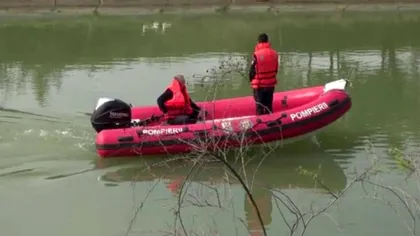 Un bărbat de 60 de ani, din Neamț, căutat intens de scafandri după ce s-a aruncat în râul Bistrița