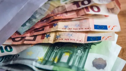 În ce monedă este bine să îţi ţii economiile. Sfaturile de aur ale unui specialist