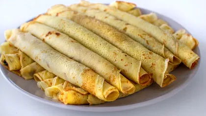 Ce trebuie neapărat să pui în aluatul de clătite ca să nu mai folosești ulei în tigaie