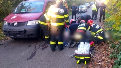 Bărbat aflat pe scuter, ucis pe loc de către șoferul unei dube. O femeie a fost transportată în stare gravă cu elicopterul