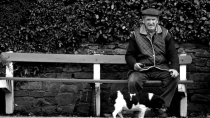 Ce a făcut un pensionar de 90 de ani din București cu economiile de 100.000 de lei. Gestul lui e sublim!