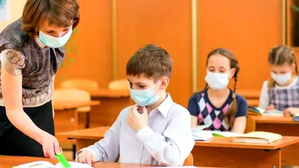 Când începe școala în noiembrie 2021. Sorin Cîmpeanu a anunțat câte școli încep fizic de luni, 8 noiembrie