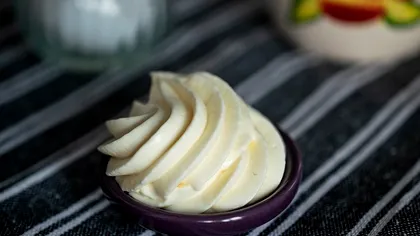 Cum prepari acasă mascarpone. Ai nevoie de două ingrediente