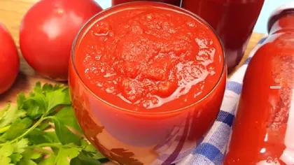 Suc de roșii fără pic de conservanți. Rețeta bio pentru iarna aceasta