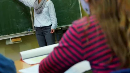 Reacția directoarei liceului din Slobozia, după ce o profesoară își înjură elevii: 