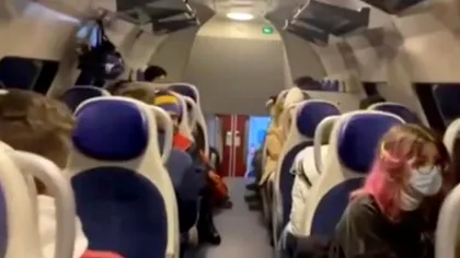 Ultima oră! Tren plin cu copii, blocat pe Valea Prahovei în frig și beznă. Ce a apărut pe șine