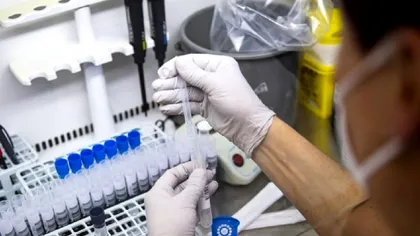 Omicron are deja o nouă versiune. De ce a fost numită „invizibilă” de cercetătorii care au studiat-o