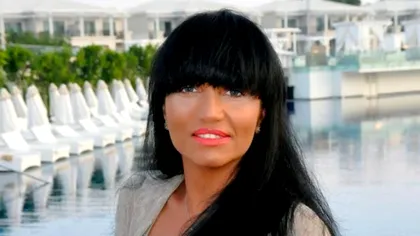 Fosta soție a lui Alin Oprea, acces de furie din cauza iubitei solistului?  ”Se oftică, o roade invidia!”. Câte operații estetice ar avea Larisa, la 45 de ani EXCLUSIV