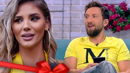 Cadoul pe care l-a primit Ramona Olaru. Dani Oțil a stârnit imediat hohote de râs