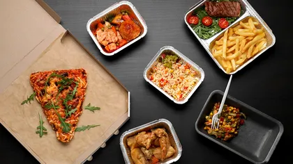 Cel mai comandat produs alimentar în 2021 de către români. Ce au preferat să mănânce acasă