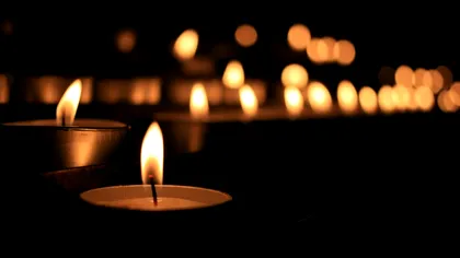 Doliu în lumea artistică din România. Un cântăreț de muzică populară a murit aseară