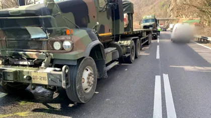 Ultima oră! Trei autovehicule militare dintr-un convoi NATO au făcut accident pe Valea Oltului. În ce stare se află soldații americani