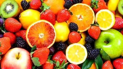 Cum scoți pesticidele din fructe. Ingredientele din bucătăria ta care le curăță: „Apa își schimbă culoarea”