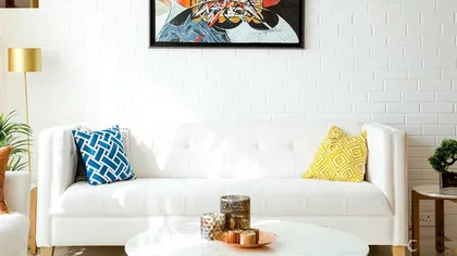 Trucurile prin care să cureți mobila albă din casă care s-a îngălbenit. Nu vor da greș niciodată