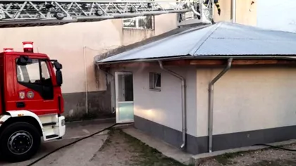Ultima oră! Incendiu puternic la o școală din Olt. Mai multe echipaje de pompieri au intervenit de urgență