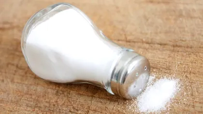 De ce să pui sare în colțurile casei. Trucul îți va schimba viața