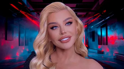 Loredana Groza și-a făcut de cap în club. Artista abia a mai ținut bluza pe ea VIDEO