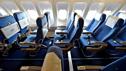 Butonul secret de la scaunele din avion. Așa vei avea mai mult confort când zbori
