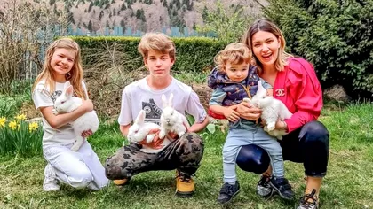 Ce face Ela Crăciun cu copiii ei, încă din primii ani de viață. Toți părinții trebuie să procedeze la fel VIDEO EXCLUSIV