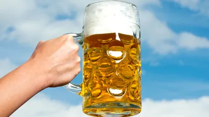 Cât costă berea pe litoralul românesc. Nu e de mirare că unii vin cu ea de acasă