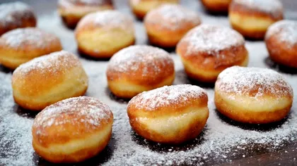 De ce să pui smântână sau iaurt în aluatul gogoşilor. Secretul pe care orice gospodină isteaţă trebuie să îl ştie