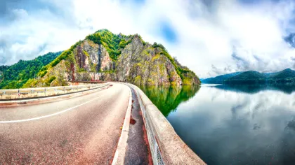 Şoseaua spectaculoasă din România de care puţini turişti ştiu. E la mai puţin de 3 ore de Bucureşti, trebuie să ajungi şi tu!
