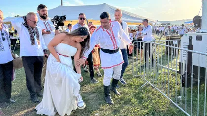 „Mireasa, soția lui domnu' George Simion, mi se pare, dacă nu mă înșel, e tot de-a noastră, dacă nu o fi fata lui Mitică de la București