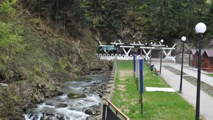 Locul unic din România la doar câteva ore de Bucureşti. Are munte, apa termală şi peisaje de vis