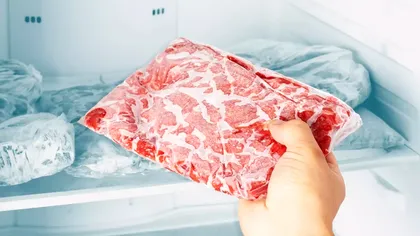 Cât timp poți ține carnea tocată la congelator. Când nu o mai poți consuma, de fapt. Mulți români greșesc