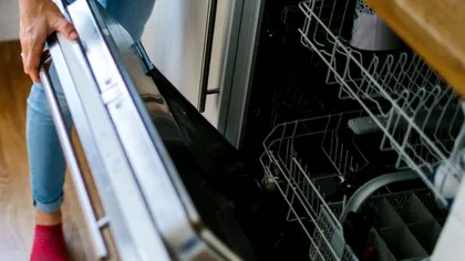Ce poți să mai speli în mașina de spălat vase. Sigur nu te-ai fi gândit la aceste articole