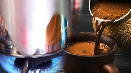 Ce trebuie să faci cu ibricul ca să nu mai dea cafeaua în foc. Așa păstrezi aragazul curat