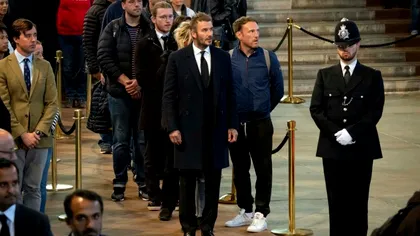 Gestul făcut de David Beckham în cele 12 ore în care a stat la coadă pentru a vedea sicriul Reginei Elisabeta. Victoria l-a dat de gol