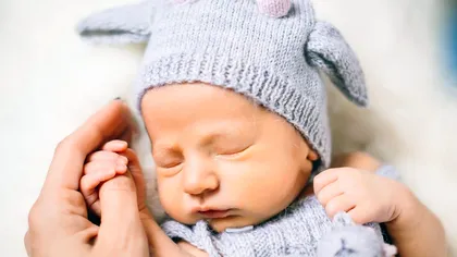 Concediul pentru creşterea copilului, mai scurt cu cel puţin 2 luni pentru un părinte. Schimbarea de care trebuie să ştie românii