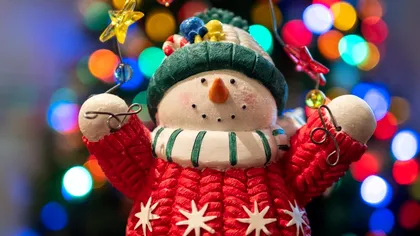 Culoarea pe care trebuie s-o ai în casă de sărbători. Decorează așa și vei avea noroc la bani