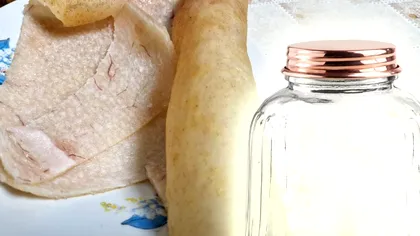 Șorici în saramură de usturoi. Rețeta care îl menține fraged și delicios săptămâni la rând