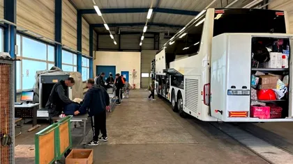 Probleme la granița cu Austria. Autocar plecat din Chișinău, controlat timp de 10 ore de polițiști. Este incredibil ce s-a găsit în bagajele pasagerilor