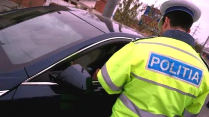 Șofer ieșean, oprit în trafic de polițiști pentru că circula cu viteză foarte mică. Ce au descoperit oamenii legii. Bărbatul s-a ales cu dosar penal