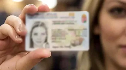 Copiii din România, buletin chiar de la naştere. Ce trebuie să facă părinţii pentru a obţine noul act