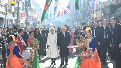 Gafa făcută de Regele Charles al III-lea în public. Ce s-a văzut când s-a descălţat, fotografii au fost pe fază