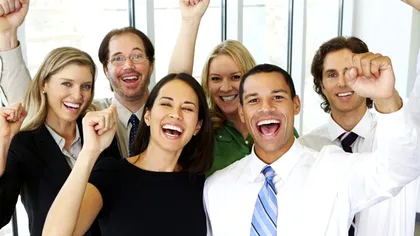 Şase săptămâni de concediu şi al 13-lea salariu. Cine sunt angajaţii care au parte de aceste beneficii, cei mai mulţi români doar visează la aşa ceva