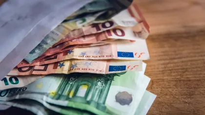 Cele mai mici salarii din România în 2023. Cine ia 1.966 de lei pe lună
