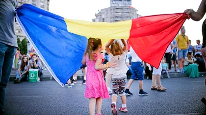 Se golește țara, iar copiii nu se mai nasc în România. Măsura urgentă pe care ar trebui să o luăm, până nu ajungem la doar 14 milioane