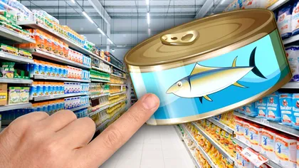 Ce a găsit un bucureştean scris pe o cutie cu peşte din Cora. A rămas fără cuvinte, a pus totul pe internet imediat