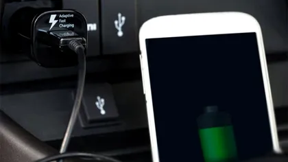 Nu îţi mai încărca telefonul mobil în maşină, e o mare greşeală. Motivul te va convinge!