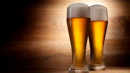 Producătorii de bere reduc conținutul de alcool, nu și prețul. Veste proastă pentru unii dintre români