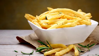 A pus drojdie în tigaia în care a prăjit cartofii. Ce s-a întâmplat apoi, vei face și tu asta de fiecare dată