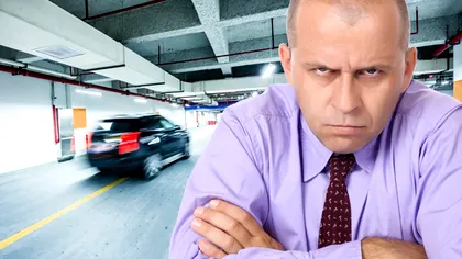 Ce păţeşti dacă laşi maşina parcată greşit în mall. Regula de care şoferii români nu au habar