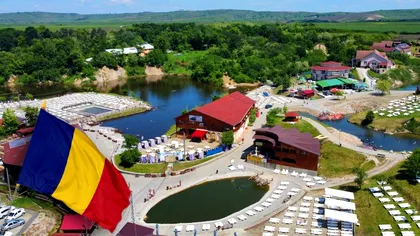 Stațiunea din România care concurează cu cele din Grecia. Mii de turiști vizitează anual ”Marea Ardealului”