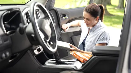 Obiectul de la mașina ta care trebuie schimbat periodic. E periculos pentru sănătate