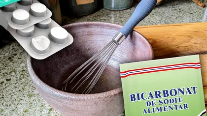 A amestecat bicarbonat de sodiu cu aspirină. A rezolvat o mare problemă din grădină astfel, e un truc pe care trebuie să îl ştii